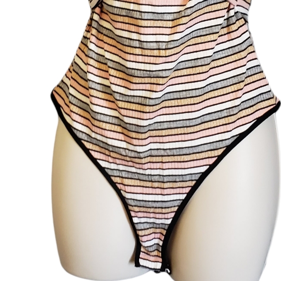 bebe bodysuit with Colorful Striped Print Size S - Picture 4 of 7